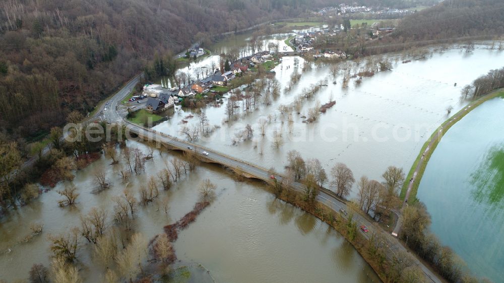 Aerial image Hennef (Sieg) - Floods and rivers lead to Sieg in Hennef (Sieg) in the state North Rhine-Westphalia, Germany