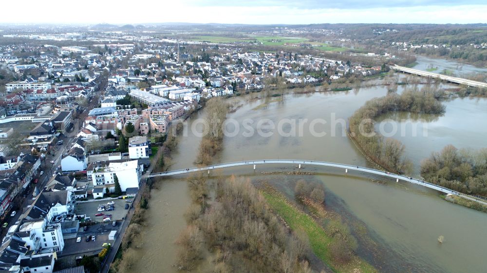 Hennef (Sieg) from above - Floods and rivers lead to Sieg in Hennef (Sieg) in the state North Rhine-Westphalia, Germany