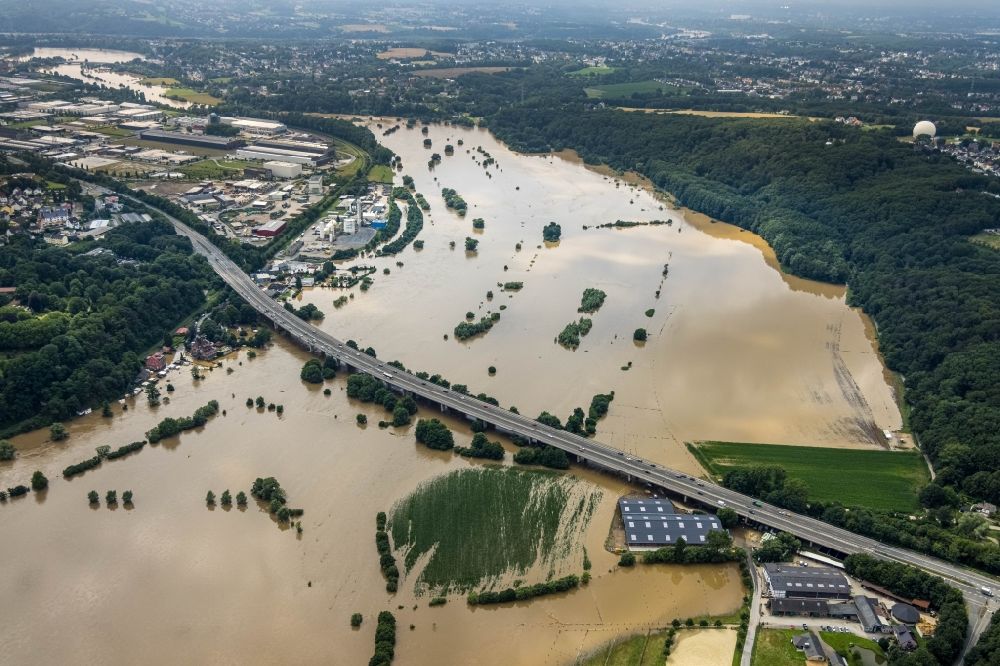 Aerial photograph Bochum - Flooded River - bridge construction Kosterbruecke about the Ruhr in Bochum in the state North Rhine-Westphalia, Germany