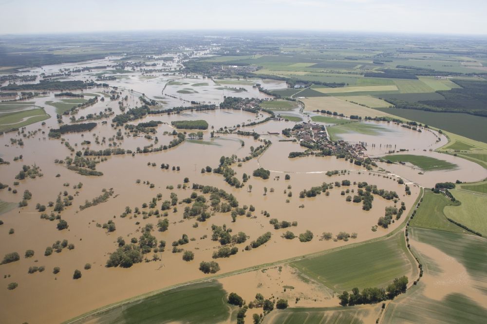 Aerial image Bad Düben - Flood disaster flood flooding the banks of the Mulde and the surrounding areas in the state of Saxony Bad Düben
