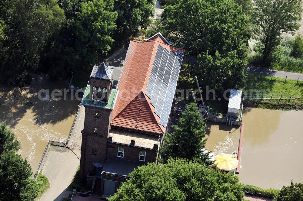 Grießen from above - Blick auf das Wasserkraftwerk Grießen an der Hochwasser führenden Neiße. View onto the waterworks Grießen at the river Neiße with flood.