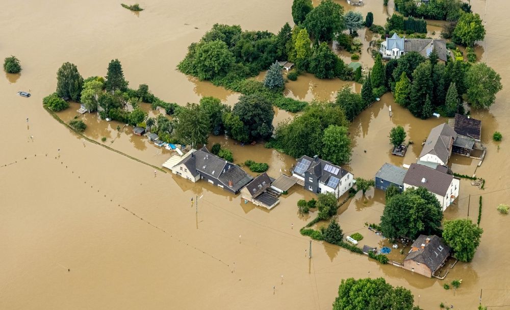 Aerial image Bochum - Flood situation and flooding, all-rousing and infrastructure-destroying masses of brown water along the Ruhr in the district Dahlhausen in Bochum at Ruhrgebiet in the state North Rhine-Westphalia, Germany