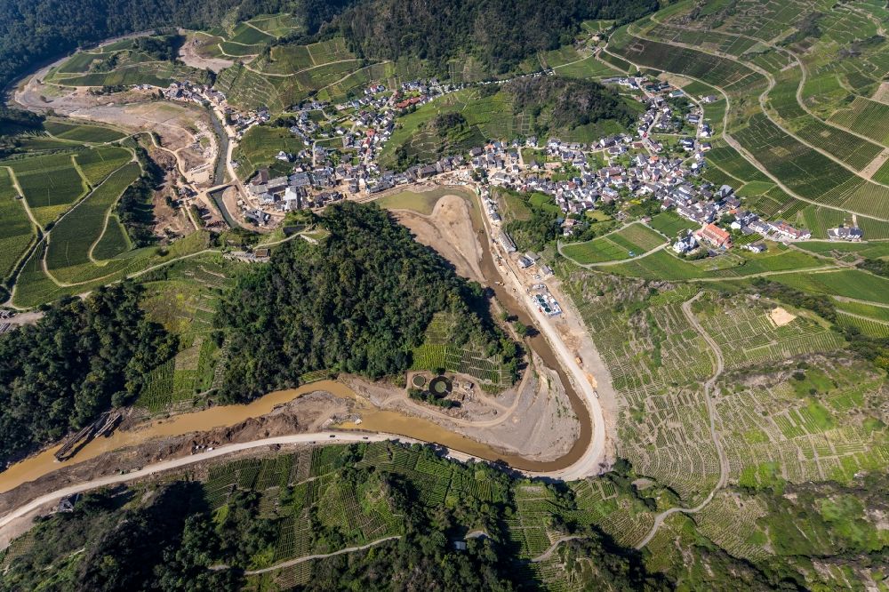 Aerial photograph Mayschoß - Flood damage and reconstruction construction sites in the floodplain on riverside of Ahr in Mayschoss in the state Rhineland-Palatinate, Germany