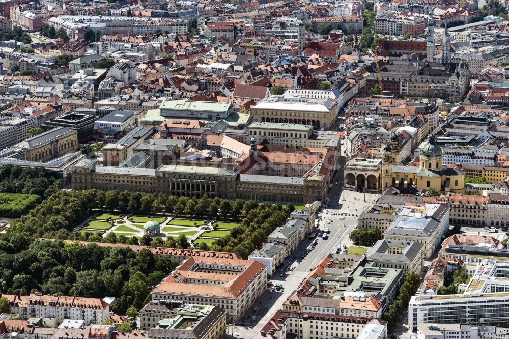 München from the bird's eye view: View of the Hofgarten park in Munich in the state of Bavaria
