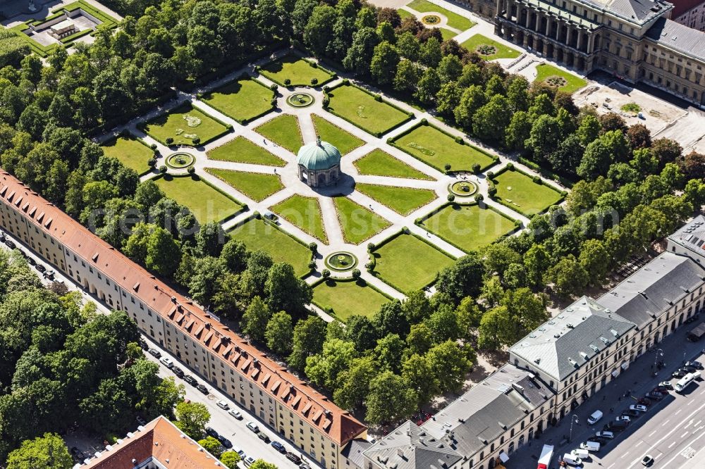Aerial photograph München - View of the Hofgarten in Munich in the state Bavaria