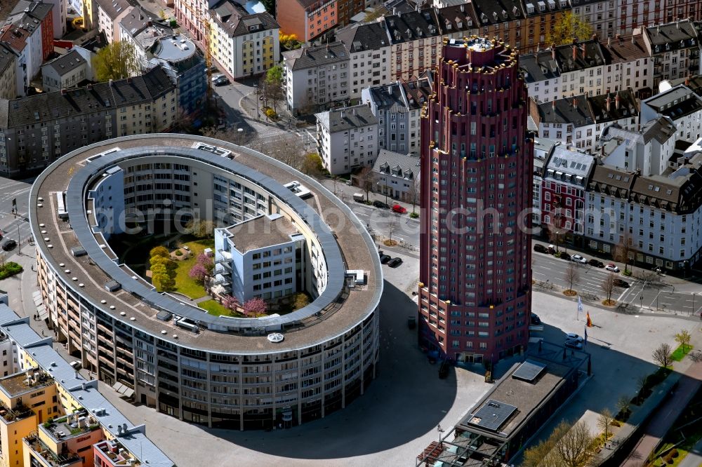 Aerial image Frankfurt am Main - High-rise building of the hotel complex Main Plaza on the Deutschherrnufer in the district Sachsenhausen-Nord in Frankfurt in the state Hesse, Germany