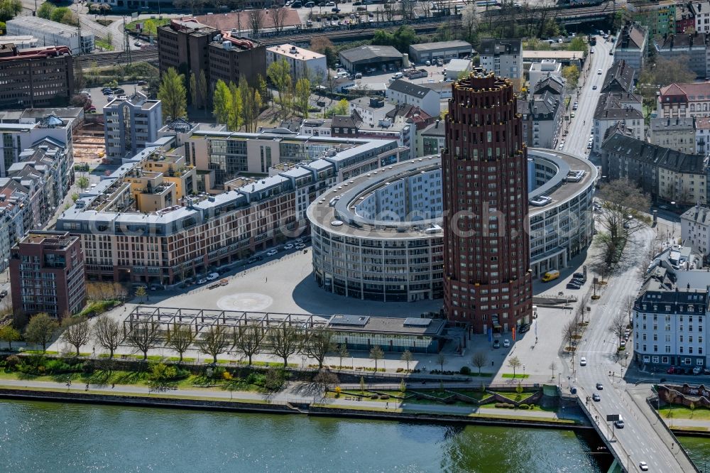 Frankfurt am Main from above - High-rise building of the hotel complex Main Plaza on the Deutschherrnufer in the district Sachsenhausen-Nord in Frankfurt in the state Hesse, Germany