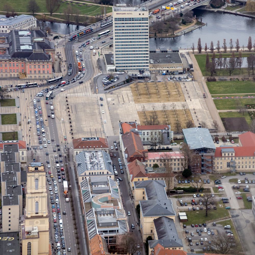 Aerial image Potsdam - High-rise building of the hotel complex Mercure on street Henning-von-Tresckow-Strasse in Potsdam in the state Brandenburg, Germany