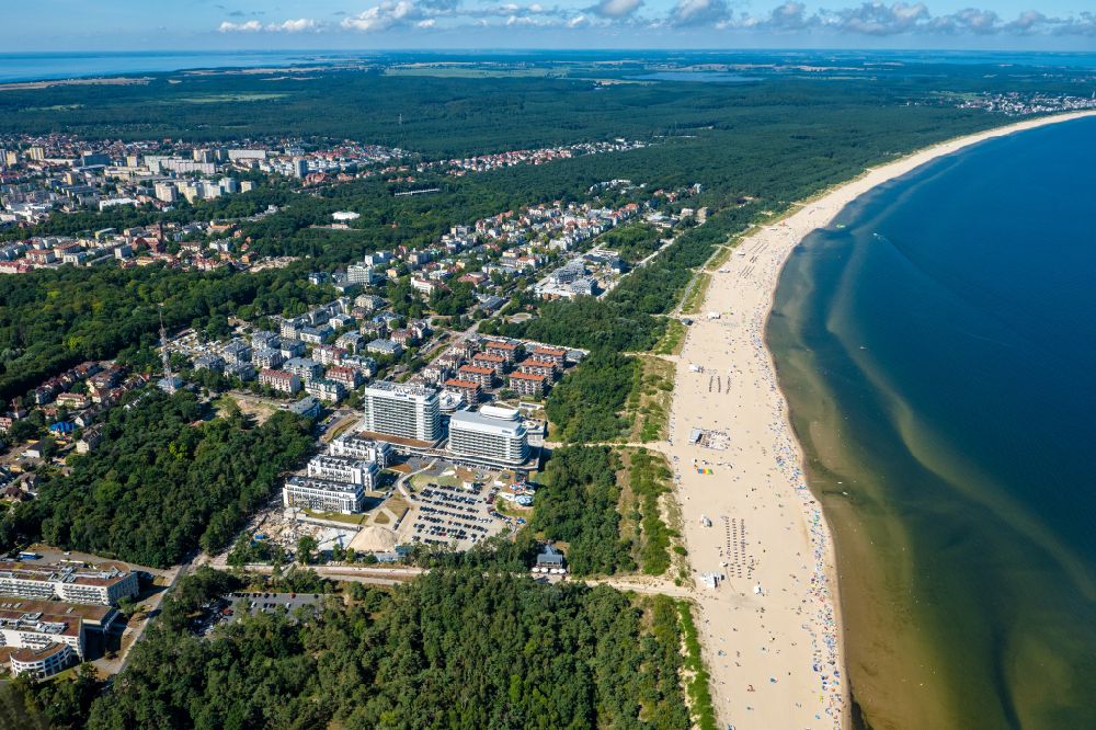 Swinemünde from above - High-rise building of the hotel complex Radisson Blu Resort and holiday apartment complex Baltic Park Fort by Zdrojowa in Swinoujscie in Zachodniopomorskie, Poland