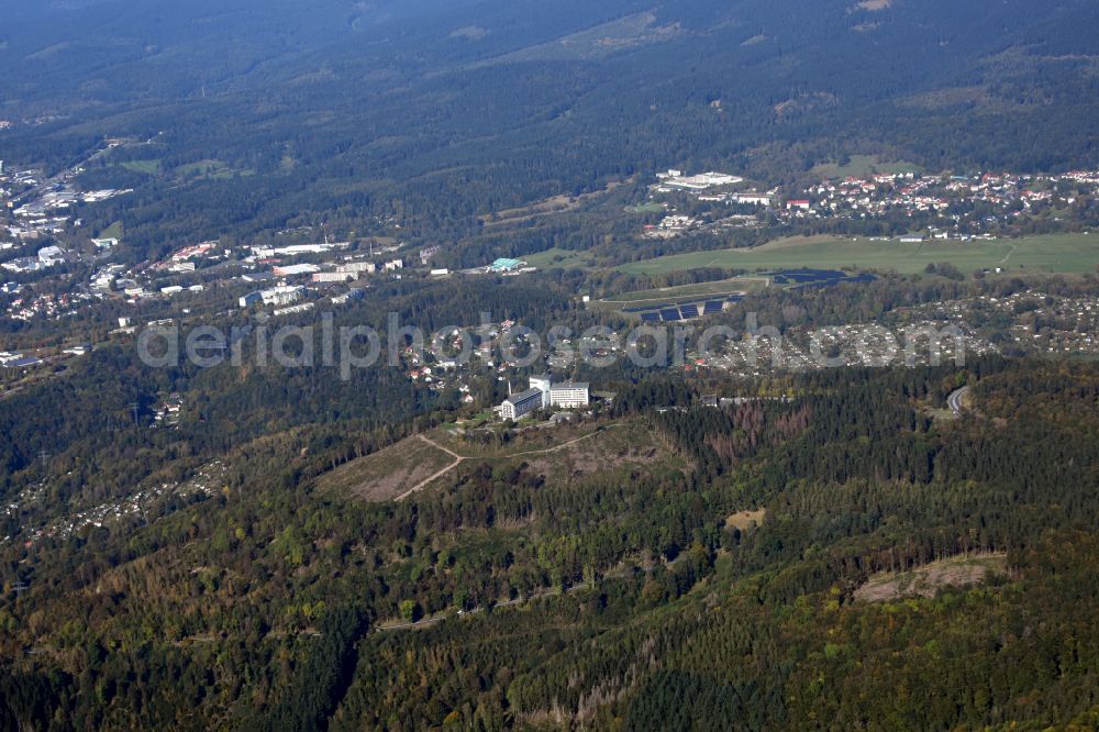 Suhl from the bird's eye view: Complex of the hotel building Ringberghotel on street Ringberg in Suhl in the state Thuringia, Germany