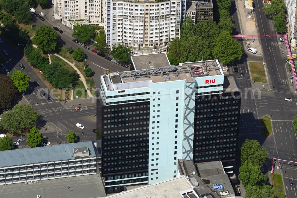 Berlin from the bird's eye view: High-rise building of the hotel complex Rui Plaza Berlin on street Martin-Luther-Strasse in the district Schoeneberg in Berlin, Germany