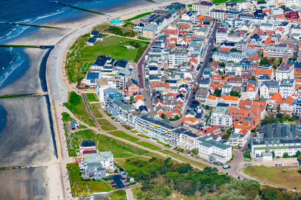 Norderney from above - Holiday homes and guesthouses on the western beach of the island of Norderney in the state of Lower Saxony, German