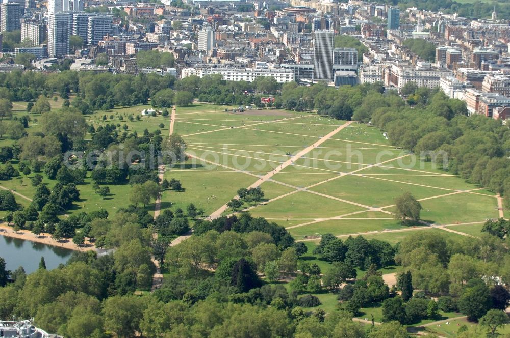 London from above - View of part of London's Hyde Park area of Hyde Park is a public park in central London. The city park is known together with the other Royal Parks, the green lung of the city and is considered one of the largest and most famous city parks