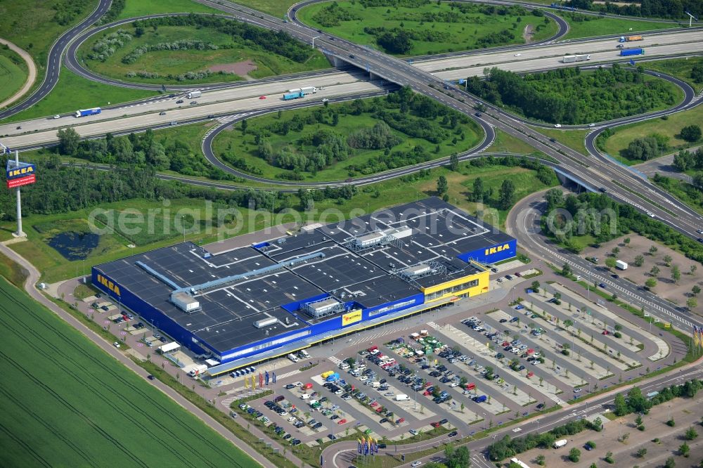 Aerial photograph Leuna OT Günthersdorf - View of the IKEA furniture store / furniture store Leipzig / Halle in Guenthersdorf in Saxony-Anhalt