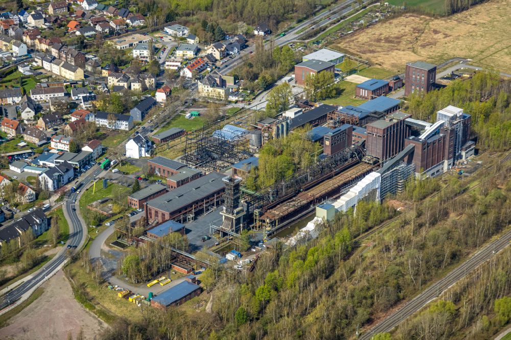 Dortmund from the bird's eye view: Industrial monument of the disused technical facilities on the former site of the Kokerei Hansa in the district Mailoh in Dortmund at Ruhrgebiet in the state North Rhine-Westphalia, Germany