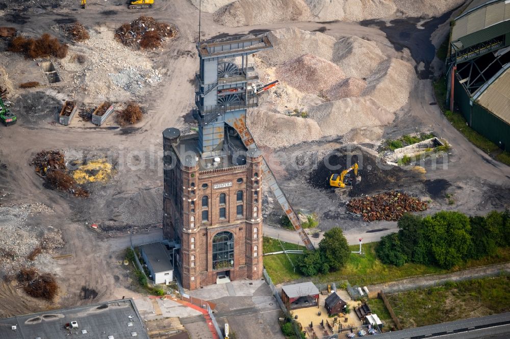 Aerial photograph Bottrop - Industrial monument Malakoffturm of the disused technical systems and production halls of the site Prosper II colliery in the district Welheimer Mark in Bottrop in the Ruhr area in the state North Rhine-Westphalia, Germany