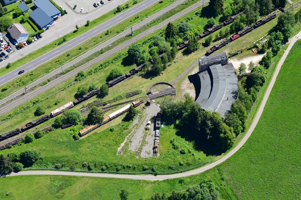 Aerial image Tuttlingen - Industrial monument and technical plants, halls and locomotives of the premises Deutsches Dampflok- and Modelleisenbahnmuseum ( German steam locomotive and model railway museum ) in Tuttlingen in the state Baden-Wuerttemberg, Germany