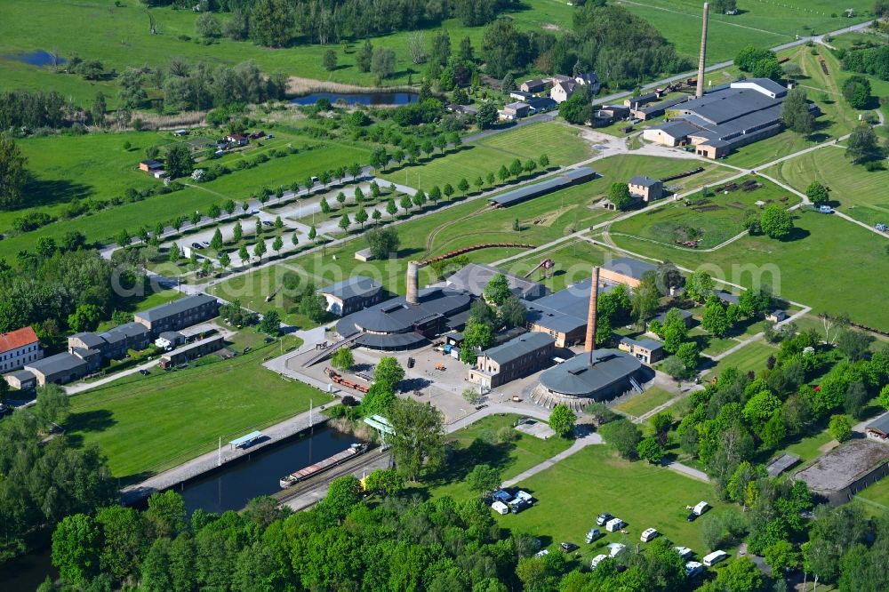 Aerial image Zehdenick - Industrial monument of the technical plants and production halls of the premises of the Ziegeleipark Mildenberg with museum buildings and leisure facilities at the brickworks at the Ziegelei in the district Mildenberg in Zehdenick in the state Brandenburg, Germany