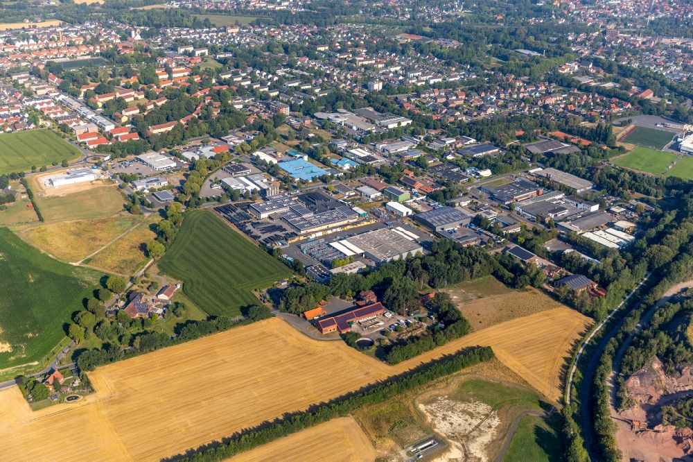 Ahlen from the bird's eye view: Industrial and commercial area Am Vatheuershof - Am Neuen Baum in Ahlen in the state North Rhine-Westphalia, Germany