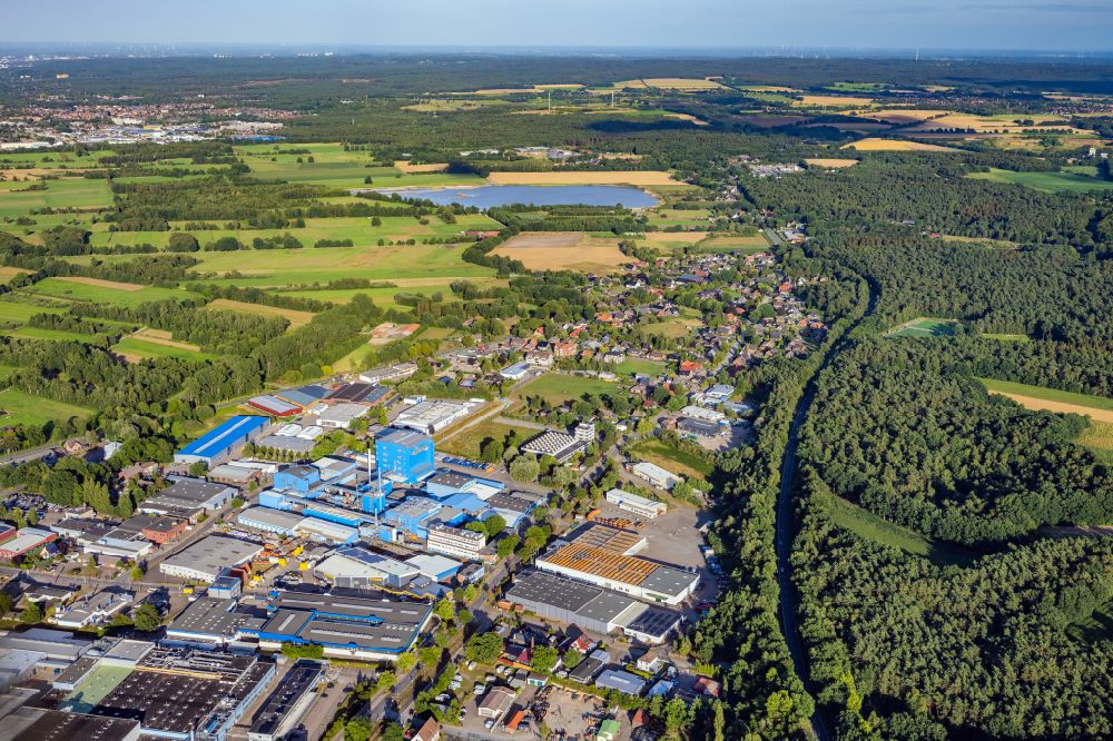 Aerial photograph Buxtehude - Industrial and commercial area Alter Postweg in Buxtehude in the state Lower Saxony, Germany