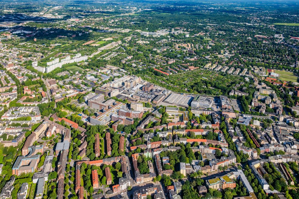 Aerial photograph Hamburg - Industrial and commercial Beiersdorf AG area between Stresemannallee and Troplowitzstrasse in the district Lokstedt in Hamburg, Germany
