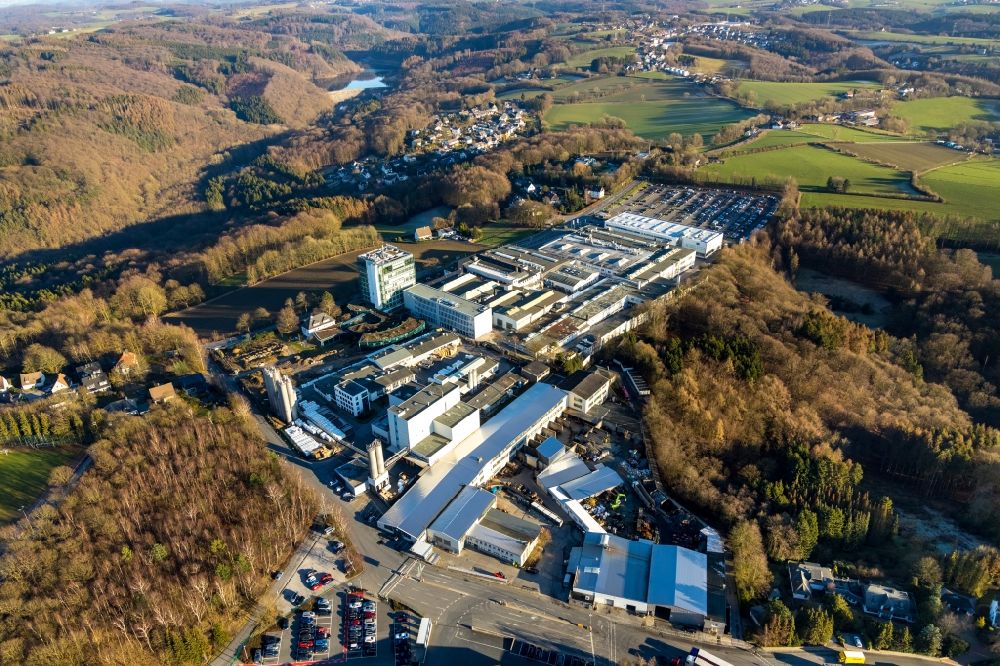Ennepetal from the bird's eye view: Industrial and commercial area with the company seats of the synthetic material factory Voerde Hueck & Schade GmbH & Co. KG and SG DORMA Ennepetal e. V. in Ennepetal in the state North Rhine-Westphalia