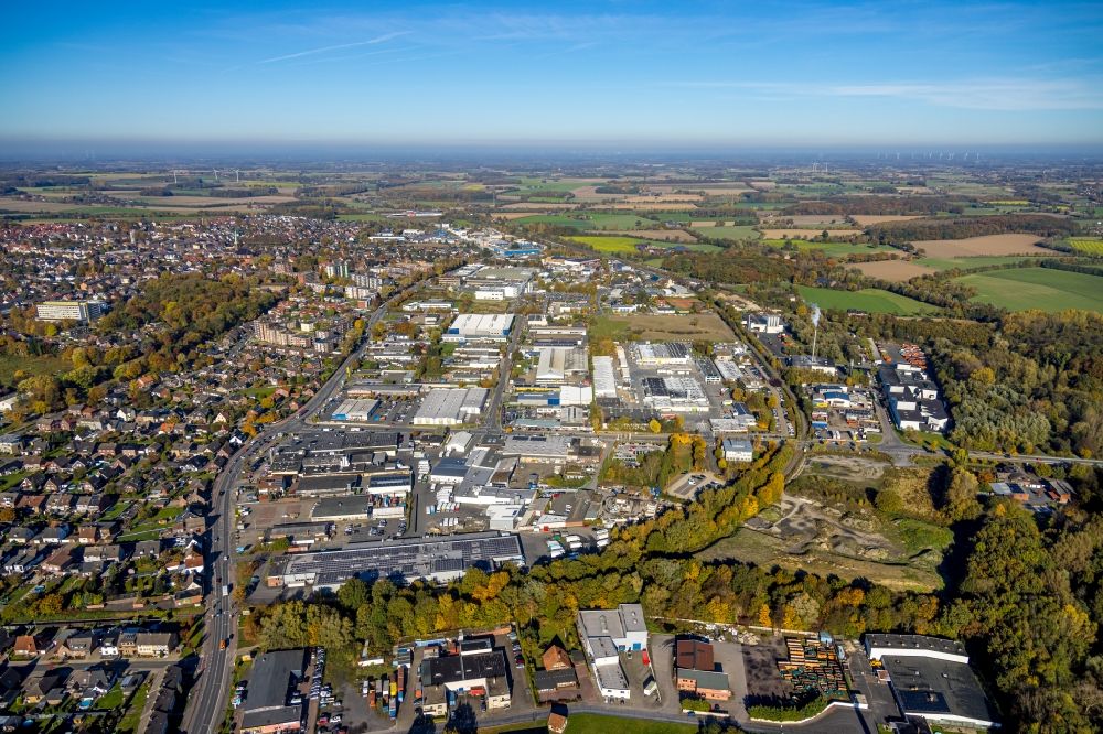 Aerial photograph Hamm - Industrial and commercial area along the Roemerstrasse in the district Bockum-Hoevel in Hamm at Ruhrgebiet in the state North Rhine-Westphalia, Germany