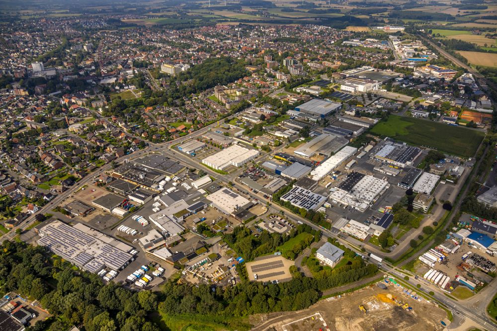 Hamm from the bird's eye view: Industrial and commercial area along the Roemerstrasse in the district Bockum-Hoevel in Hamm at Ruhrgebiet in the state North Rhine-Westphalia, Germany