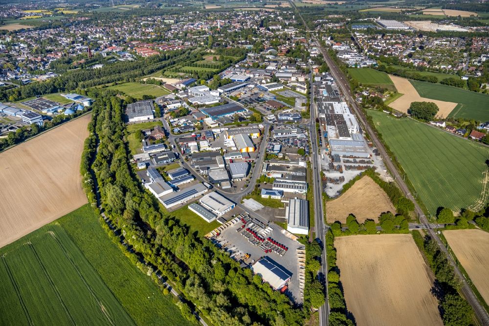 Aerial photograph Kamen - Industrial and commercial area along the Westicker Strasse on Hemsack in the district Westick in Kamen in the state North Rhine-Westphalia, Germany