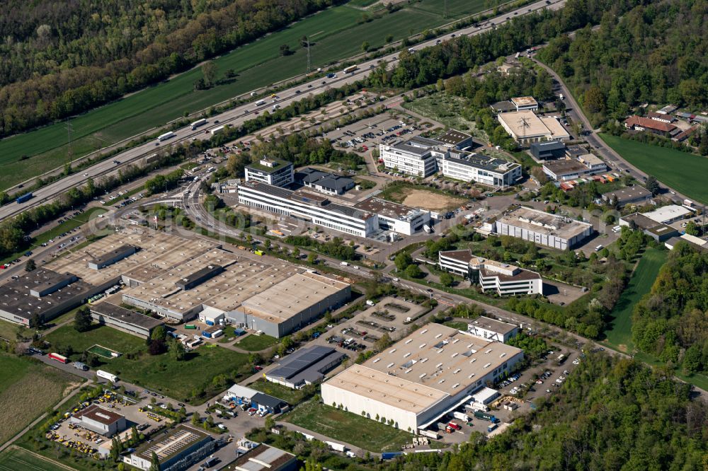 Aerial photograph Ettlingen - Industrial and commercial area in Ettlingen in the state Baden-Wuerttemberg, Germany
