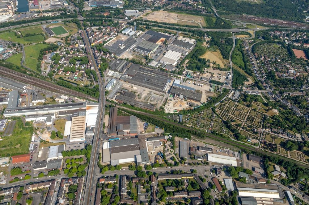Aerial photograph Gelsenkirchen - Industrial and commercial area on Kurt-Schumacher-Strasse in Gelsenkirchen in the state North Rhine-Westphalia, Germany