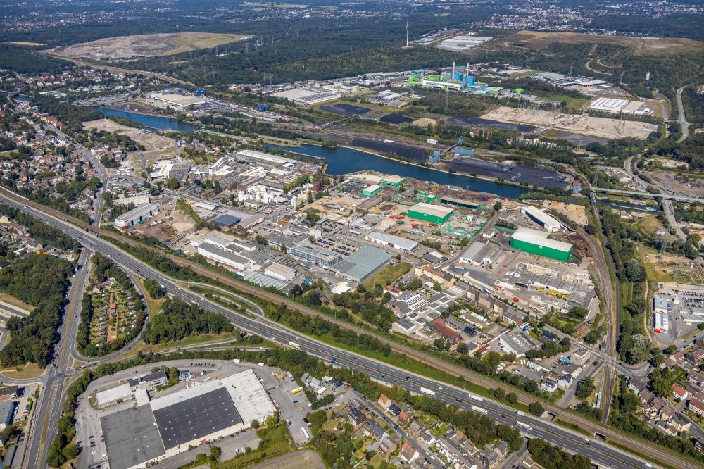 Herne from the bird's eye view: Industrial and commercial area along the Heerstrasse in Herne in the state North Rhine-Westphalia, Germany