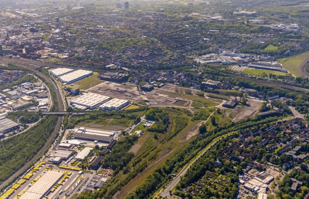 Dortmund from the bird's eye view: Industrial and commercial area on Huckarder Strasse in Dortmund at Ruhrgebiet in the state North Rhine-Westphalia, Germany