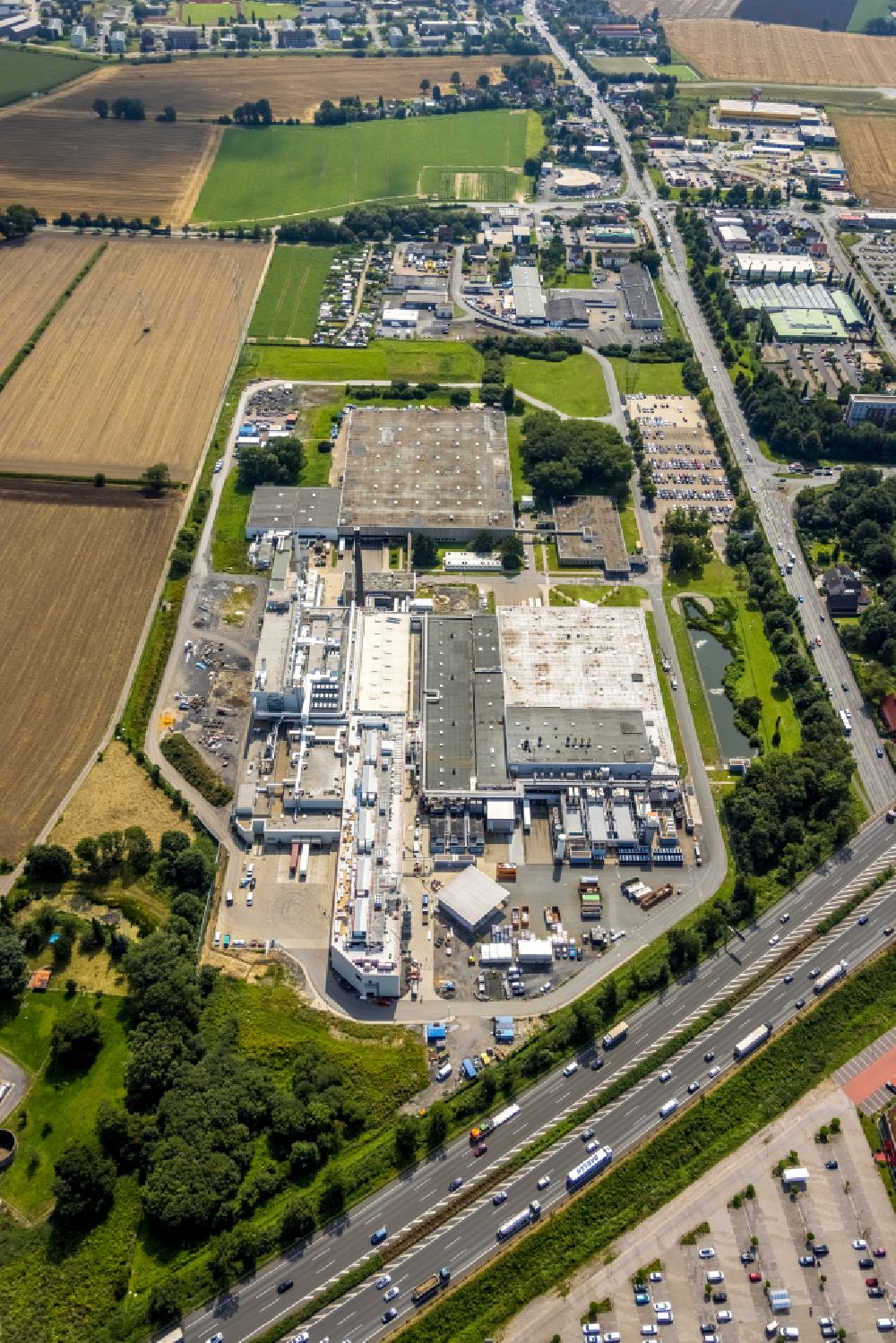 Aerial image Kamen - Industrial and commercial area on the Edisonstrasse in the district Alte Colonie in Kamen at Ruhrgebiet in the state North Rhine-Westphalia, Germany