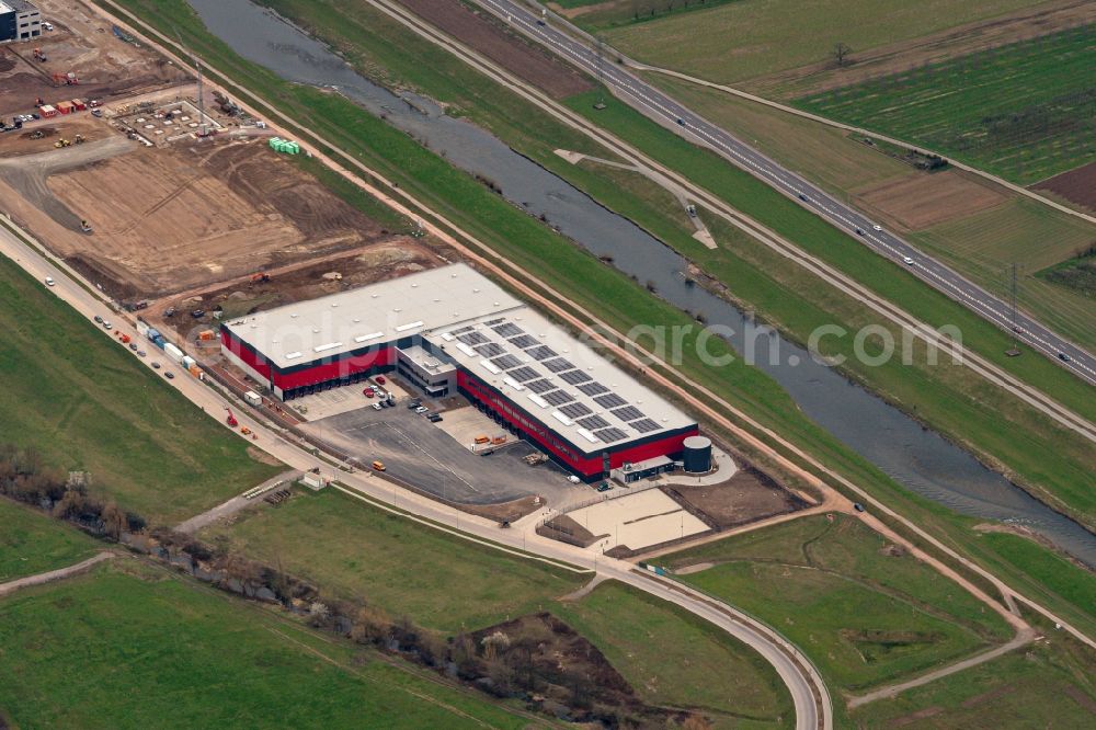 Aerial photograph Gengenbach - Industrial and commercial area kinzigpark mit Emons Spedition GmbH Spedition Neubau in Gengenbach in the state Baden-Wuerttemberg, Germany