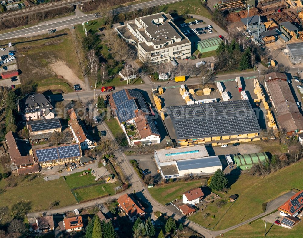Hausach from the bird's eye view: Industrial and commercial area Im Kinzigtal , westlich von Hausach on B33 in Hausach in the state Baden-Wuerttemberg, Germany