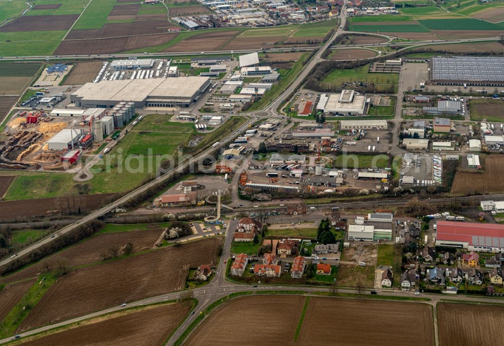 Orschweier from the bird's eye view: Industrial and commercial area Komunales Dyn A5 and Mahlberg Orschweier in Orschweier in the state Baden-Wuerttemberg, Germany