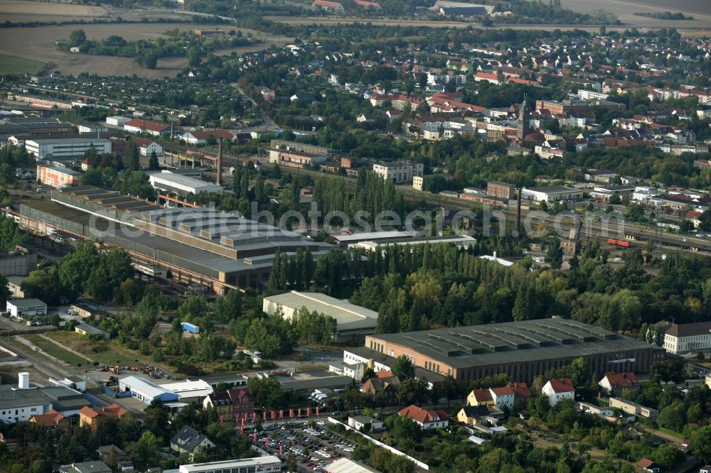 Köthen (Anhalt) from the bird's eye view: Industrial and commercial area along the Hinsdorfer Street in Koethen (Anhalt) in the state Saxony-Anhalt