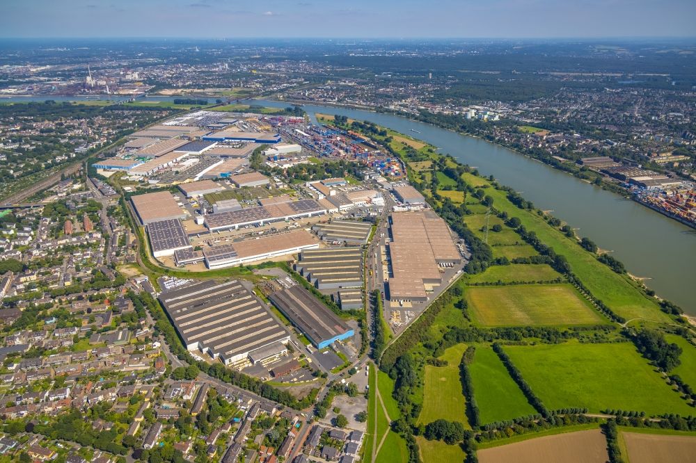 Aerial image Duisburg - Industrial and commercial area along the Bliersheimer Strasse - Bismarckstrasse in Duisburg at Ruhrgebiet in the state North Rhine-Westphalia, Germany