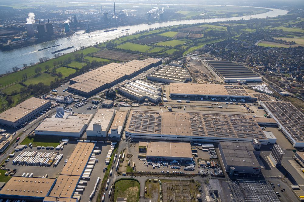 Duisburg from above - Industrial and commercial area along the Bliersheimer Strasse - Bismarckstrasse in Duisburg at Ruhrgebiet in the state North Rhine-Westphalia, Germany