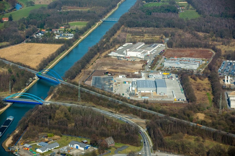 Aerial photograph Marl - Industrial and commercial area between Werrastrasse and Landesstrasse 608 along the Wesel-Datteln-Kanal in Marl in the state North Rhine-Westphalia, Germany