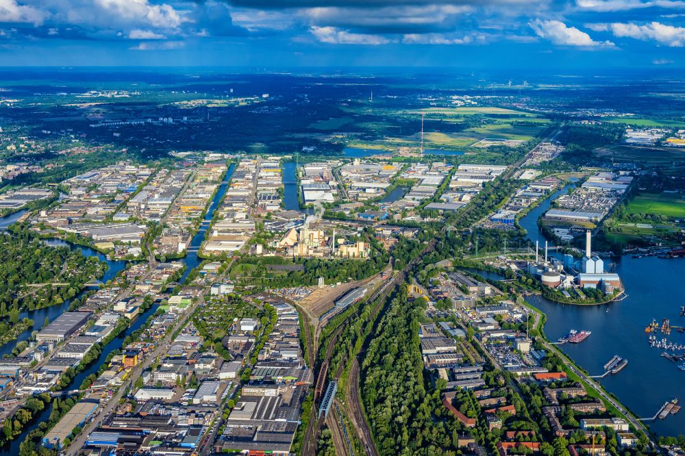 Hamburg from the bird's eye view: Industrial and commercial area on Muehlenhagen in the district Rothenburgsort in Hamburg, Germany