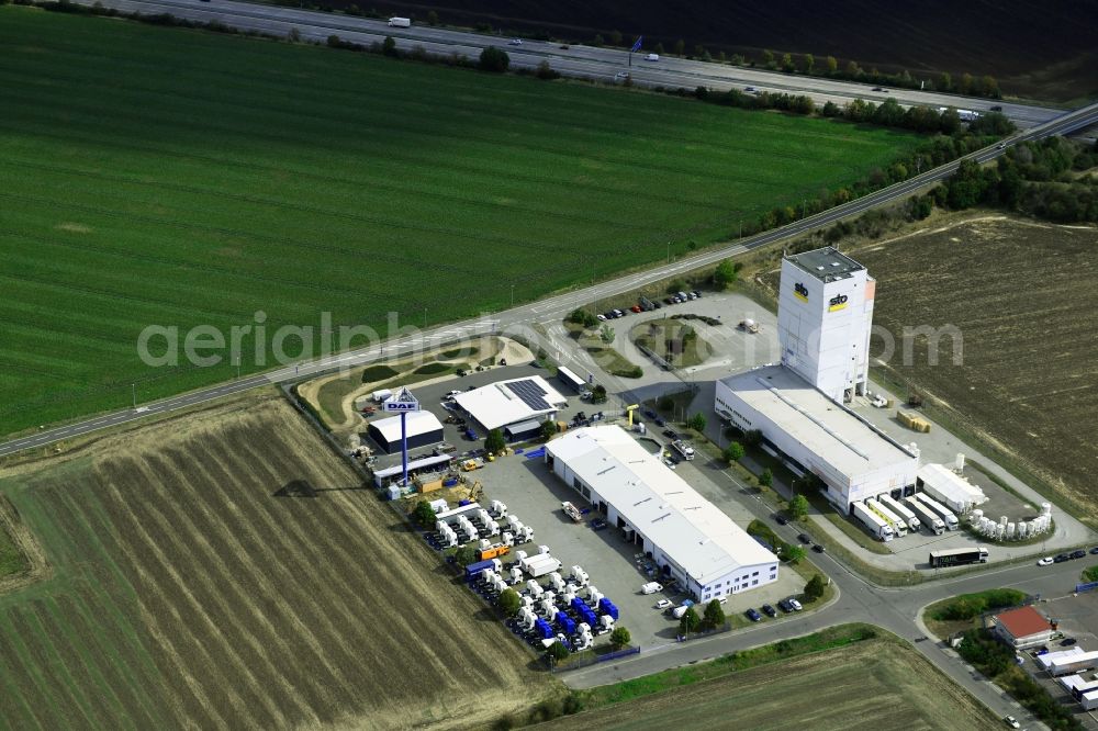 Aerial photograph Tollwitz - Industrial and commercial area on Karl-Pieper-Strasse in the district Kauern in Tollwitz in the state Saxony-Anhalt, Germany
