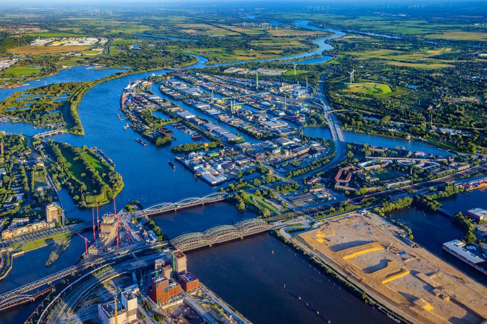 Aerial photograph Hamburg - Industrial and commercial area on Peutestrasse - Hovestrasse - Mueggenburger Hauptdeich in the district Veddel in Hamburg, Germany