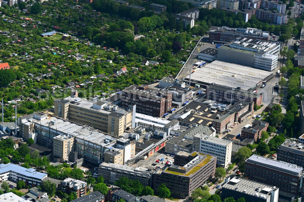 Hamburg from the bird's eye view: Industrial and commercial area between Stresemannallee and Troplowitzstrasse in the district Lokstedt in Hamburg, Germany