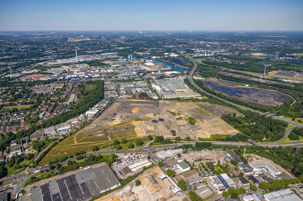 Aerial image Essen - Industrial wasteland - colliery Emil Emscher on Daniel-Eckhardt-Strasse in the district Vogelheim in Essen in the Ruhr area in the state North Rhine-Westphalia, Germany