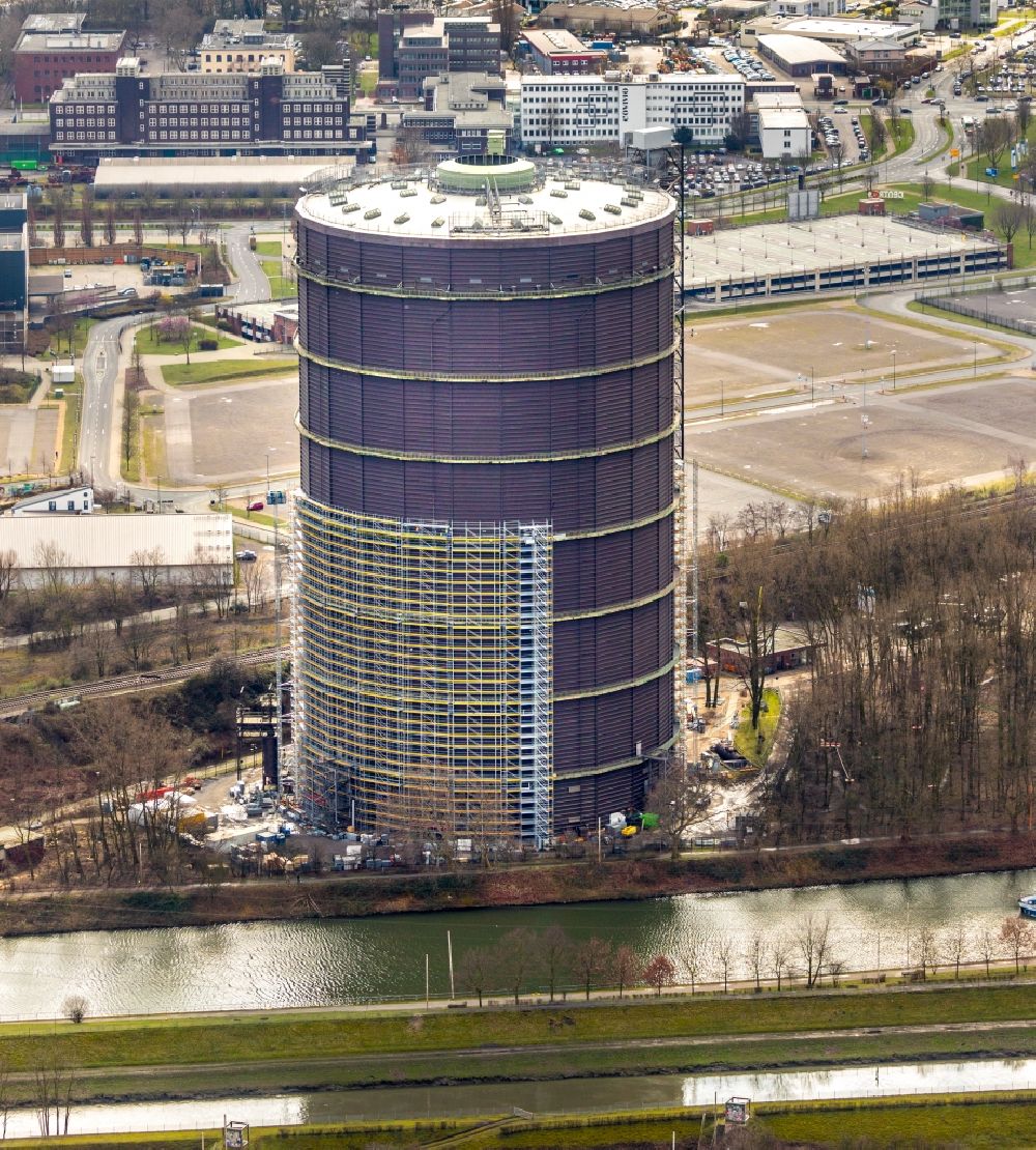 Aerial photograph Oberhausen - Gas tank serves as an industrial monument Gasometer Oberhausen Gmbh and an exhibition at the Arenastrasse in Oberhausen in North Rhine-Westphalia
