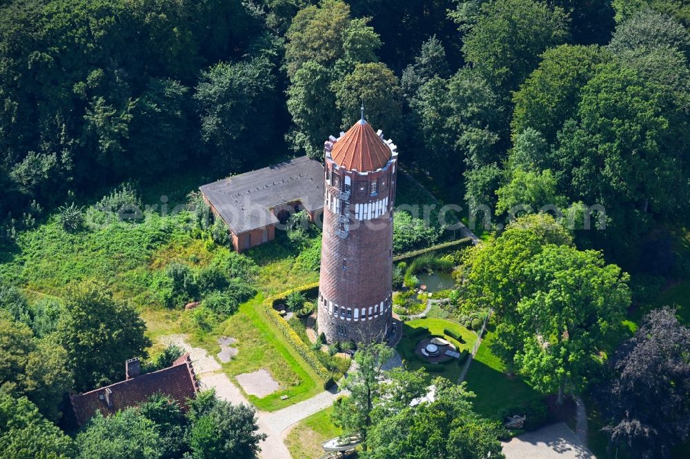Flensburg from the bird's eye view: Building of industrial monument water tower on Kelmstrasse in Flensburg in the state Schleswig-Holstein, Germany