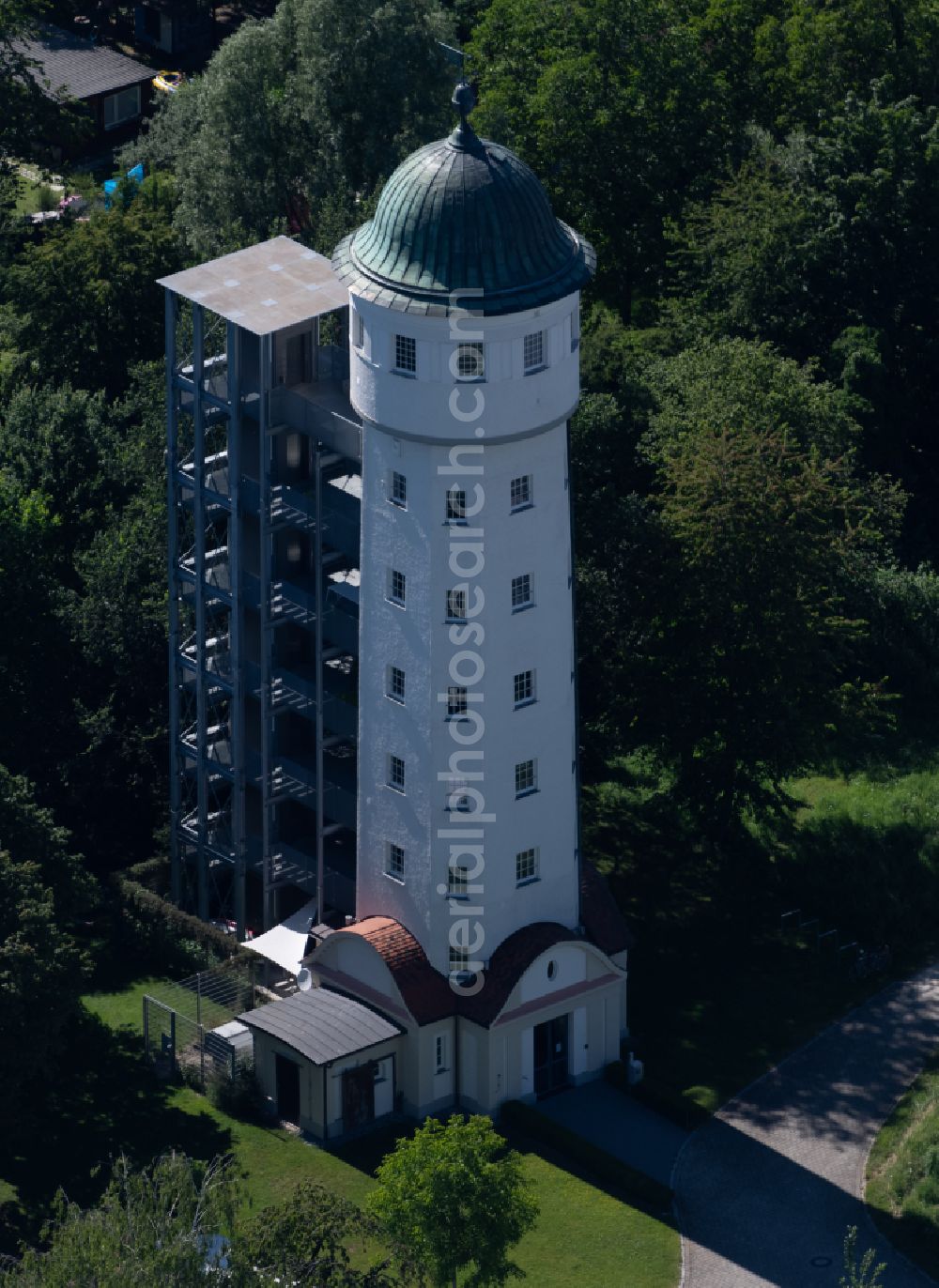 Konstanz from the bird's eye view: Building of industrial monument water tower Strohmeyersdorf in Konstanz in the state Baden-Wuerttemberg, Germany