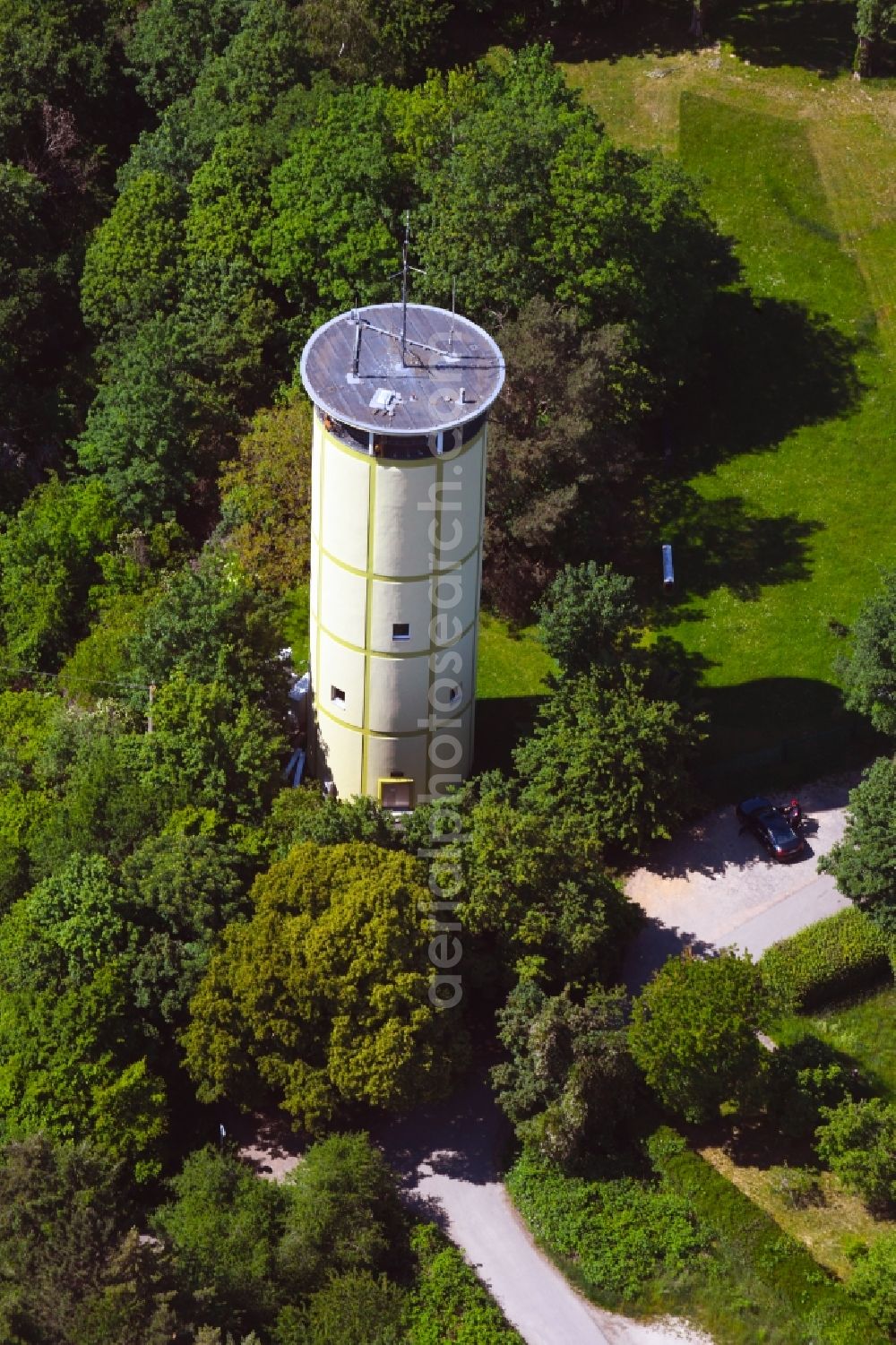Aerial photograph Wiesbaden - Building of industrial monument water tower in the district Sonnenberg in Wiesbaden in the state Hesse, Germany